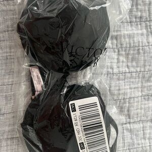 Victoria's Secret Classic Black Bra with Lace Trim NWT